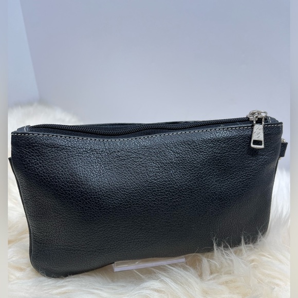 Unbranded Vegan Leather W/ 3D Flower Zippy Wristlet/ Pouch - Picture 3 of 14